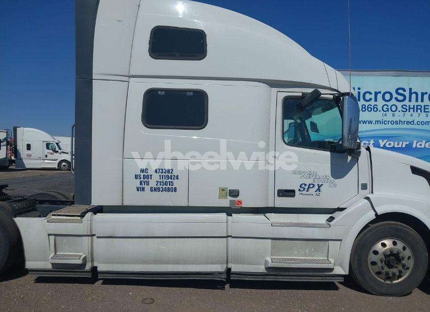 Photo 13 of 2016 Volvo Vn VNL (VIN 4V4NC9EH2GN934808)