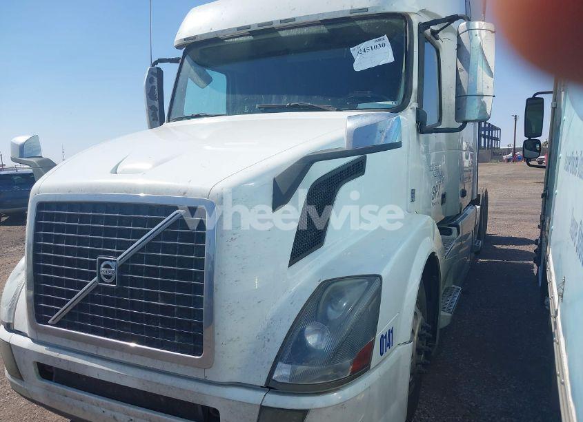 Photo 2 of 2016 Volvo Vn VNL (VIN 4V4NC9EH2GN934808)