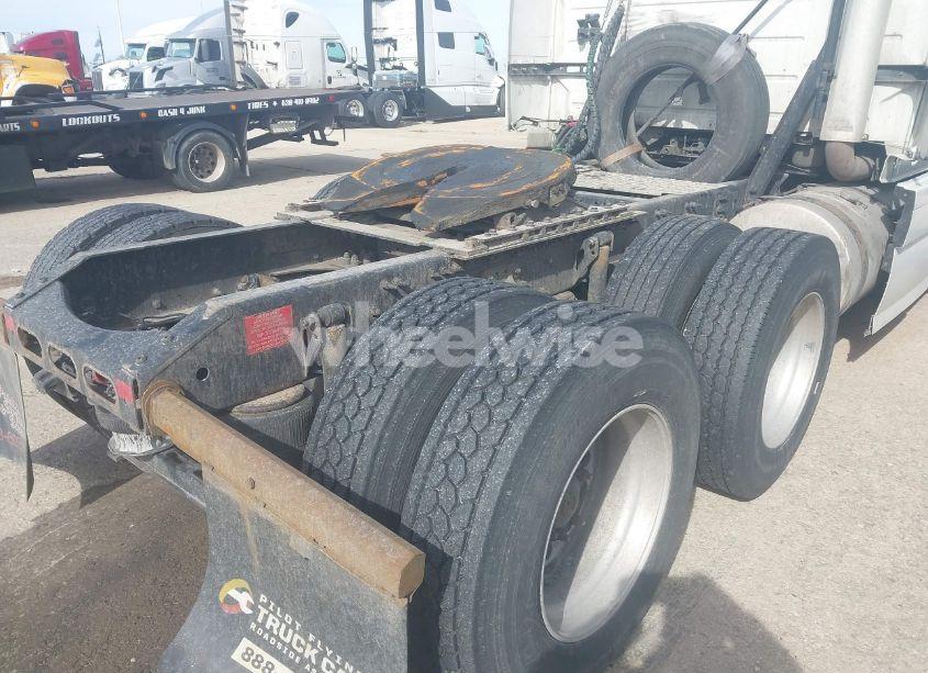 Photo 14 of 2016 Volvo Vn VNL (VIN 4V4NC9EH2GN956310)