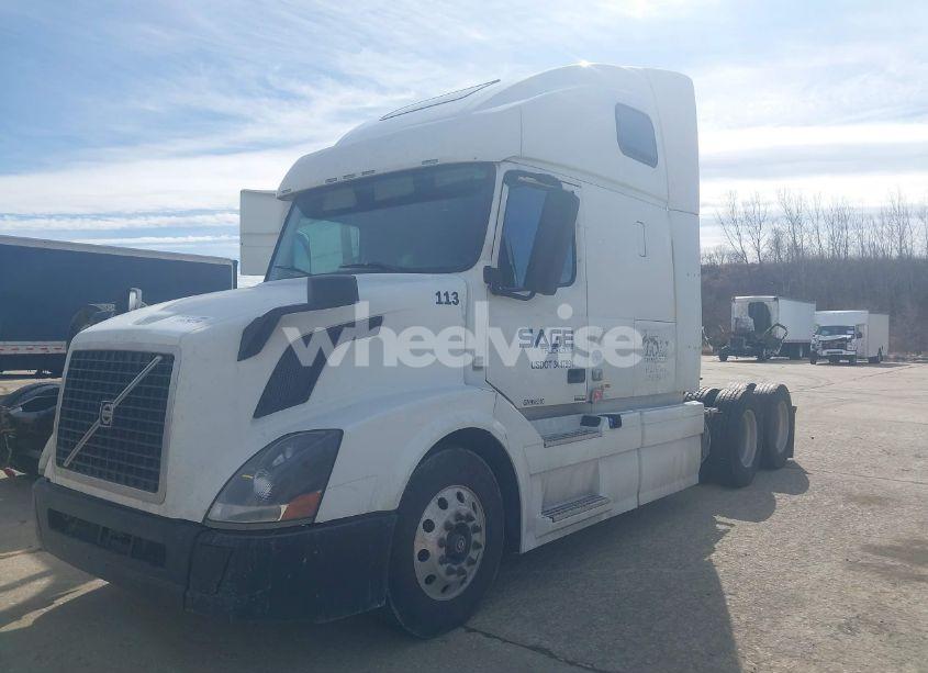 Photo 2 of 2016 Volvo Vn VNL (VIN 4V4NC9EH2GN956310)