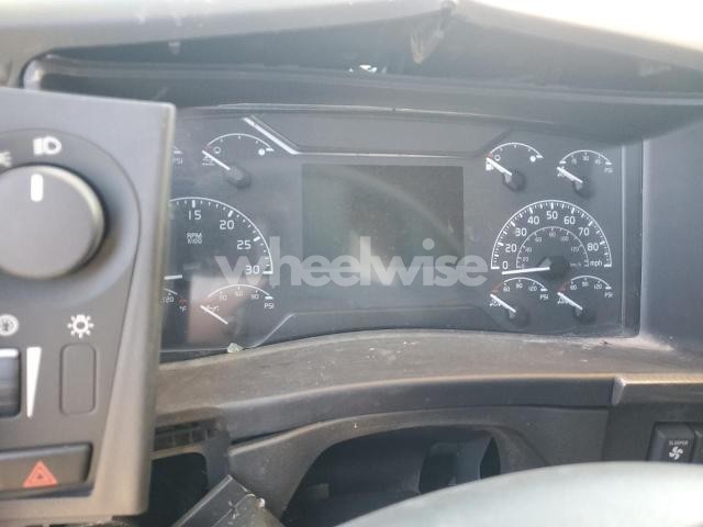 Photo 3 of 2024 VOLVO VN VNL (VIN 4V4NC9EH2RN636178)