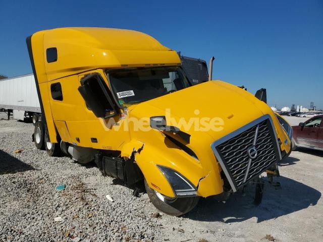 Photo 7 of 2024 VOLVO VN VNL (VIN 4V4NC9EH2RN636178)