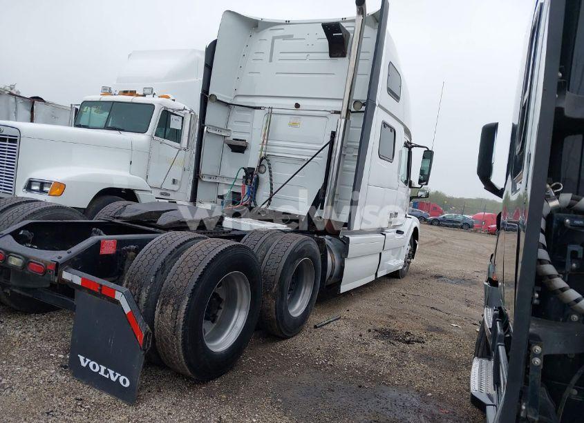 Photo 4 of 2016 Volvo Vn VNL (VIN 4V4NC9EH3GN939936)