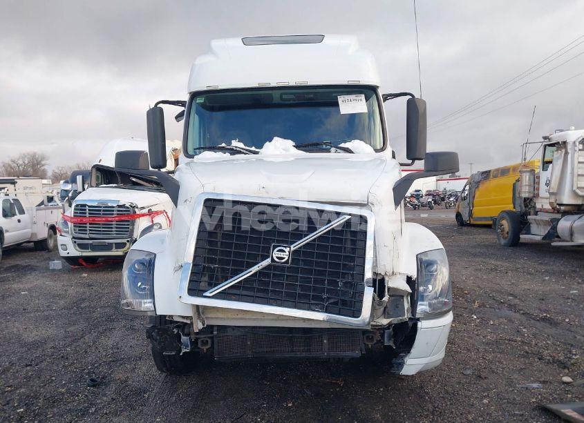 Photo 12 of 2016 Volvo Vn VNL (VIN 4V4NC9EH3GN950001)