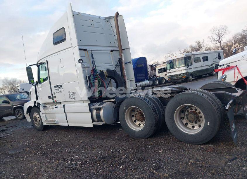 Photo 14 of 2016 Volvo Vn VNL (VIN 4V4NC9EH3GN950001)