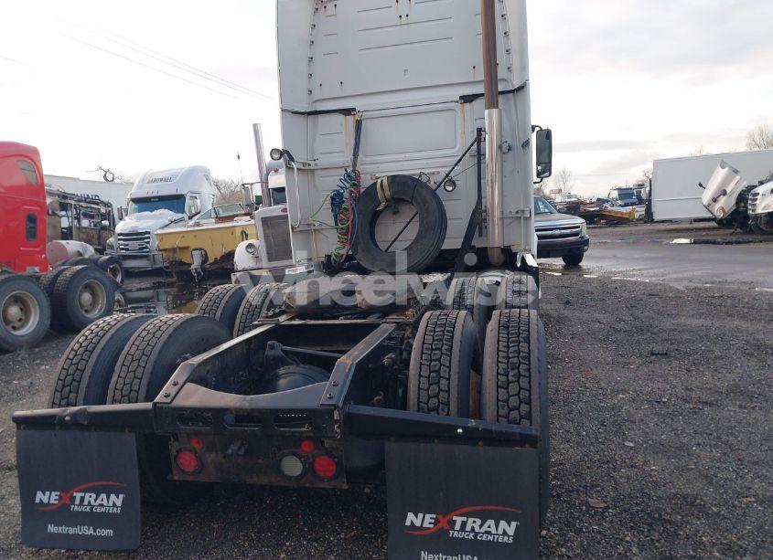 Photo 15 of 2016 Volvo Vn VNL (VIN 4V4NC9EH3GN950001)