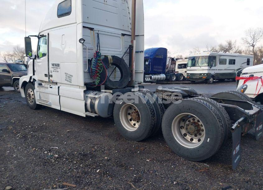 Photo 3 of 2016 Volvo Vn VNL (VIN 4V4NC9EH3GN950001)