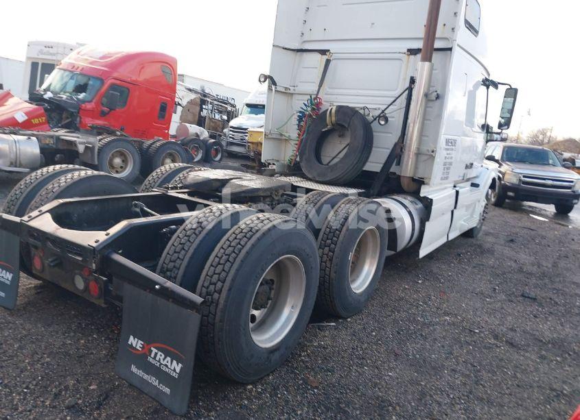 Photo 4 of 2016 Volvo Vn VNL (VIN 4V4NC9EH3GN950001)