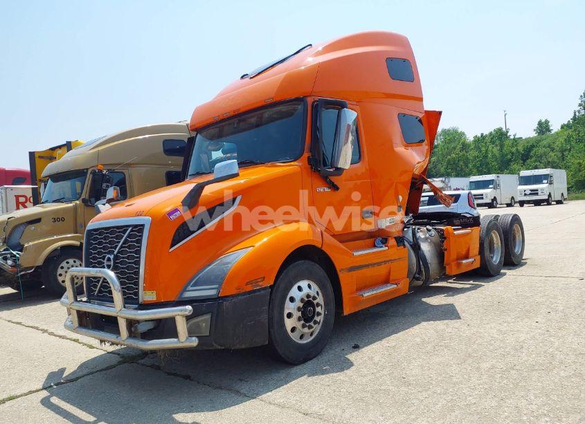 Photo 2 of 2019 Volvo Vnl (VIN 4V4NC9EH3KN209291)