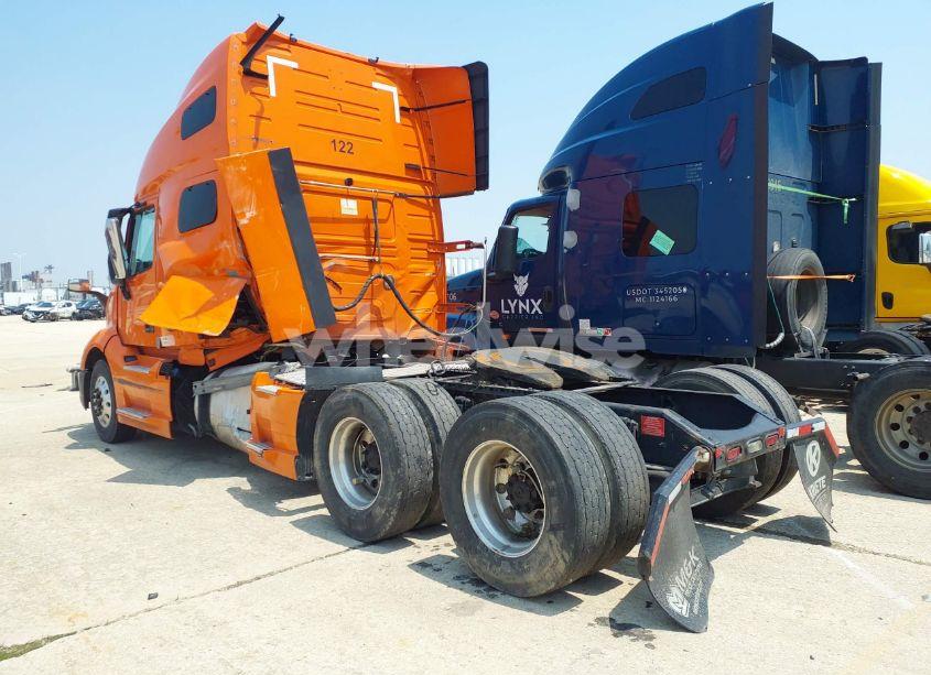 Photo 3 of 2019 Volvo Vnl (VIN 4V4NC9EH3KN209291)