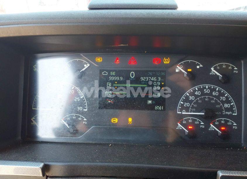 Photo 5 of 2019 Volvo Vnl (VIN 4V4NC9EH3KN209291)