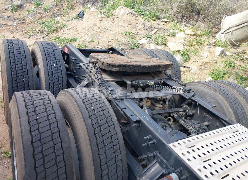 Photo 11 of 2022 Volvo Vnl (VIN 4V4NC9EH3NN320881)