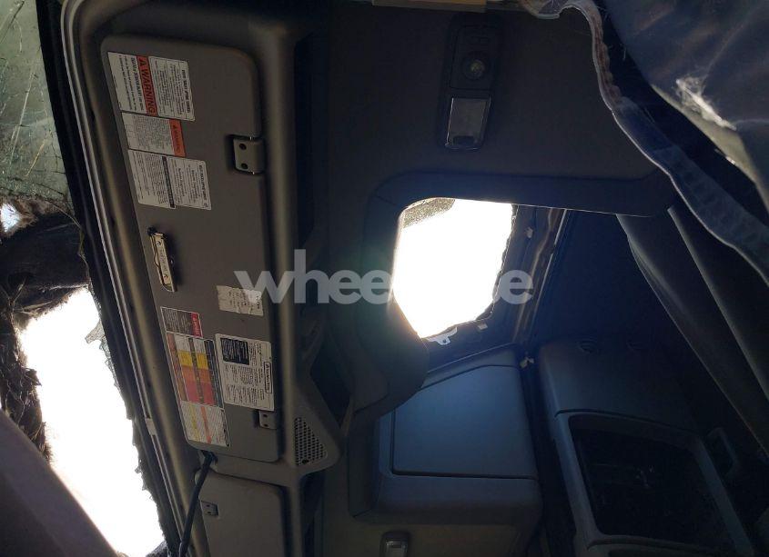 Photo 14 of 2022 Volvo Vnl (VIN 4V4NC9EH3NN320881)