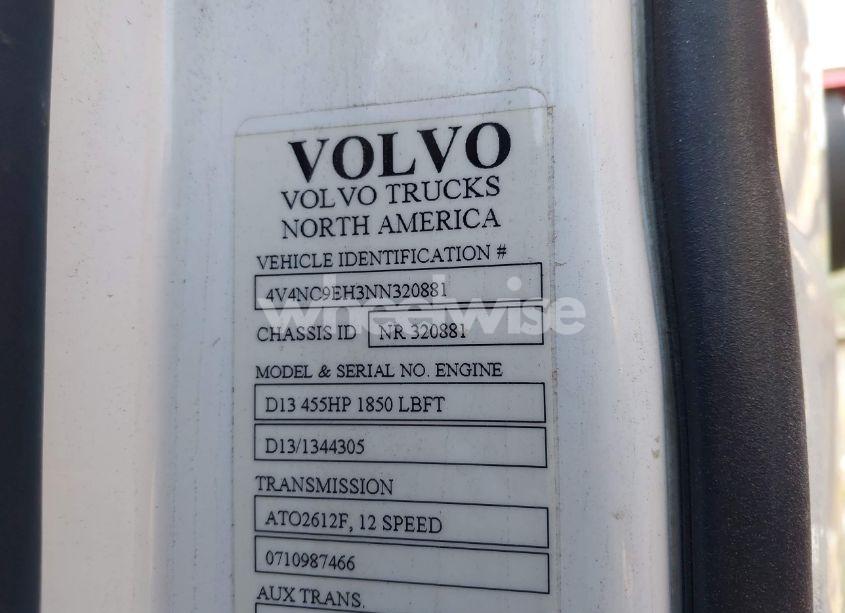 Photo 9 of 2022 Volvo Vnl (VIN 4V4NC9EH3NN320881)