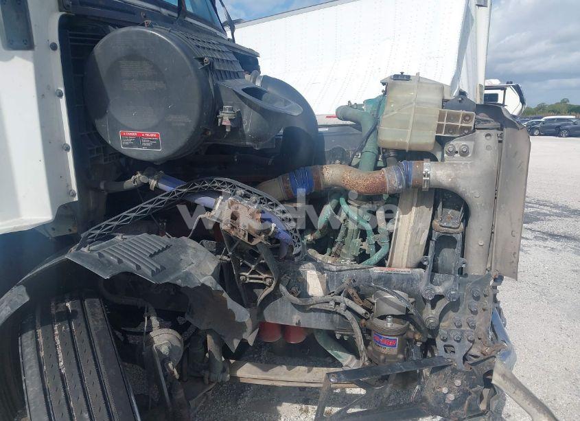 Photo 10 of 2012 Volvo Vn VNL (VIN 4V4NC9EH4CN548420)