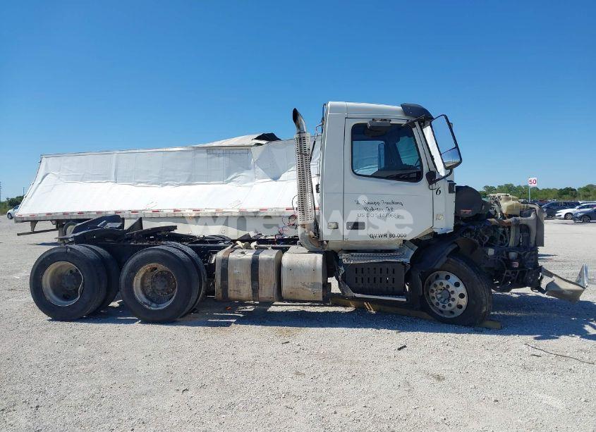 Photo 14 of 2012 Volvo Vn VNL (VIN 4V4NC9EH4CN548420)