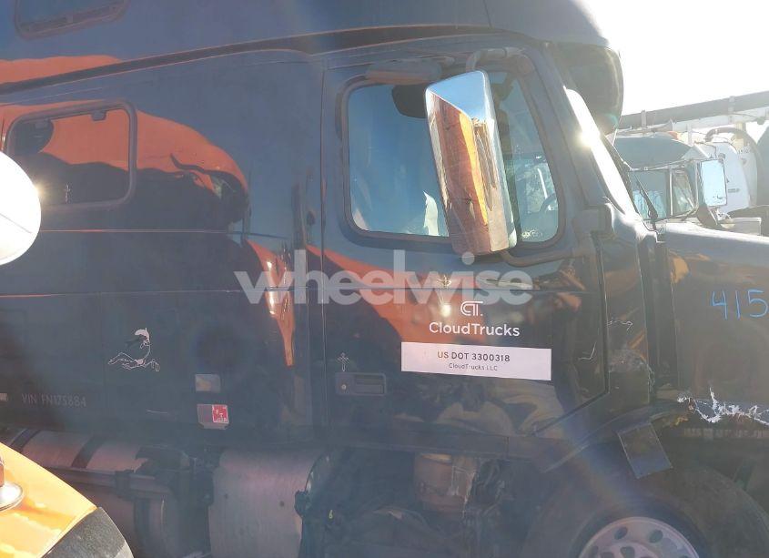 Photo 13 of 2015 Volvo Vn VNL (VIN 4V4NC9EH4FN175884)