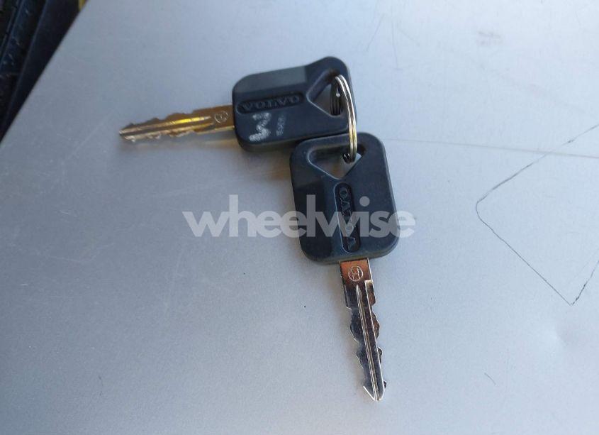 Photo 10 of 2015 Volvo Vn VNL (VIN 4V4NC9EH4FN919662)