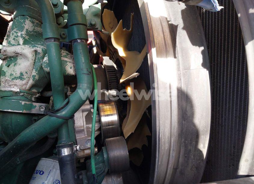 Photo 15 of 2015 Volvo Vn VNL (VIN 4V4NC9EH4FN919662)