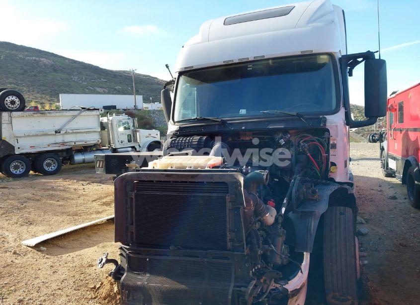 Photo 16 of 2015 Volvo Vn VNL (VIN 4V4NC9EH4FN919662)
