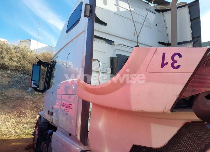 Photo 18 of 2015 Volvo Vn VNL (VIN 4V4NC9EH4FN919662)