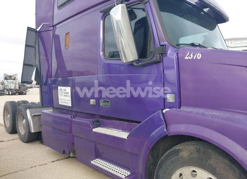 Photo 15 of 2012 Volvo Vn VNL (VIN 4V4NC9EH5CN537376)