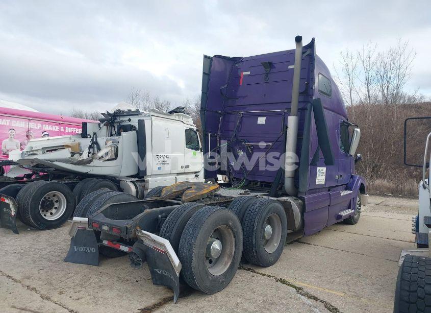 Photo 4 of 2012 Volvo Vn VNL (VIN 4V4NC9EH5CN537376)