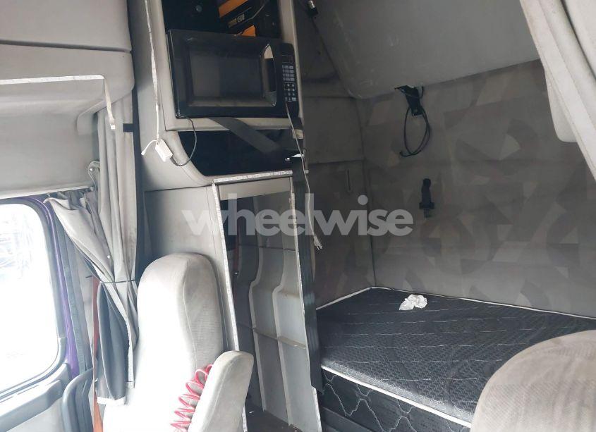 Photo 6 of 2012 Volvo Vn VNL (VIN 4V4NC9EH5CN537376)