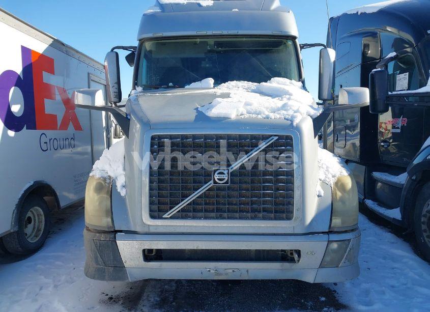 Photo 13 of 2015 Volvo Vn VNL (VIN 4V4NC9EH7FN914195)