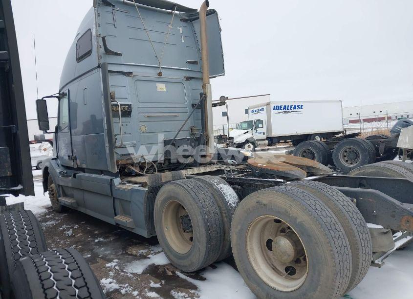 Photo 15 of 2015 Volvo Vn VNL (VIN 4V4NC9EH7FN914195)