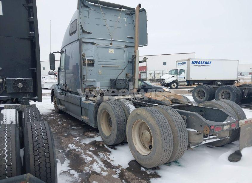 Photo 3 of 2015 Volvo Vn VNL (VIN 4V4NC9EH7FN914195)