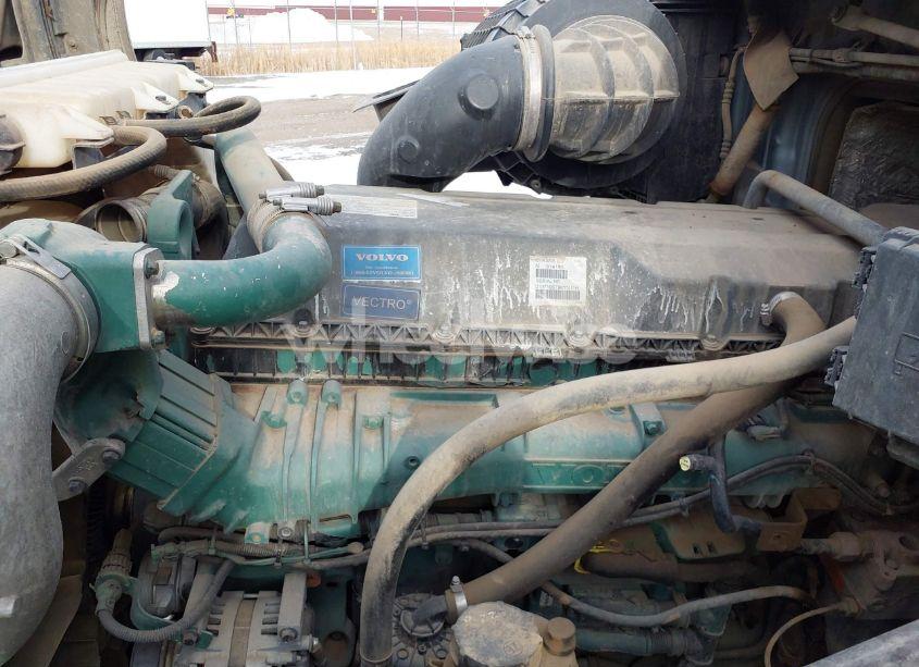 Photo 9 of 2015 Volvo Vn VNL (VIN 4V4NC9EH7FN914195)