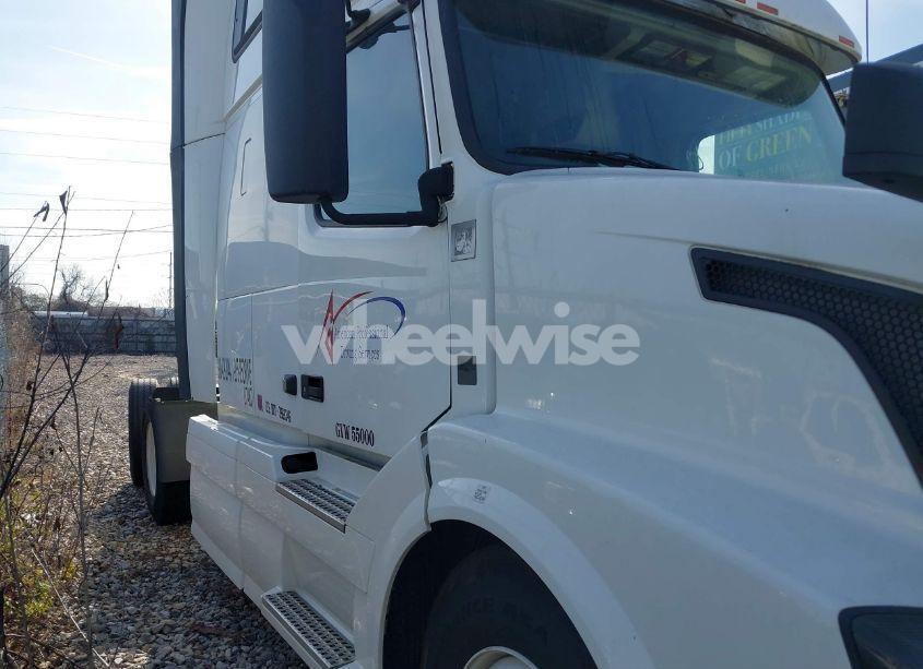 Photo 12 of 2016 Volvo Vn VNL (VIN 4V4NC9EH7GN938692)