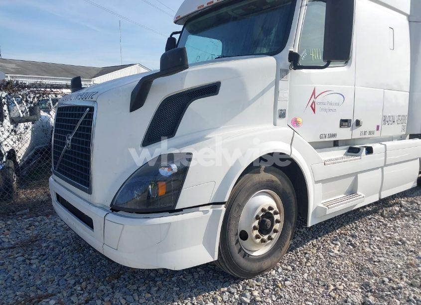 Photo 2 of 2016 Volvo Vn VNL (VIN 4V4NC9EH7GN938692)