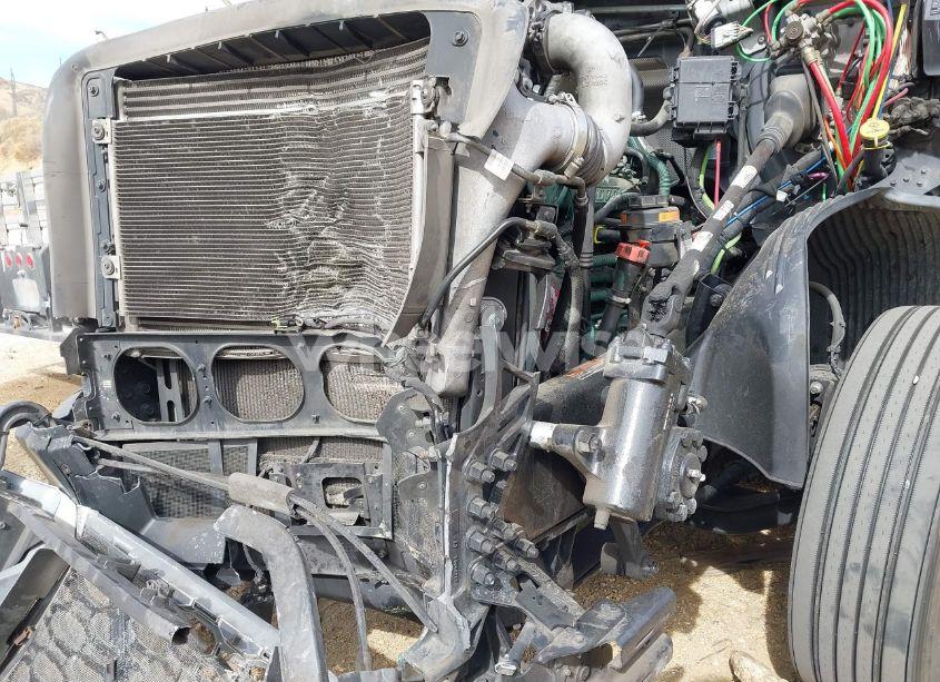 Photo 19 of 2019 Volvo Vnl (VIN 4V4NC9EH7KN201405)