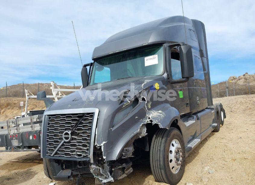 Photo 2 of 2019 Volvo Vnl (VIN 4V4NC9EH7KN201405)