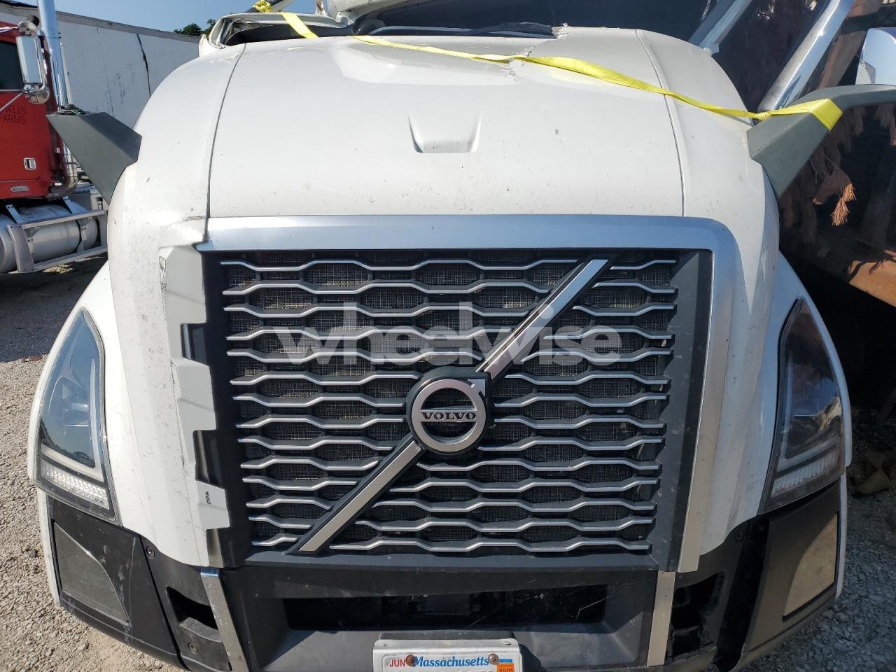 Photo 7 of 2021 VOLVO VN VNL (VIN 4V4NC9EH7MN264927)