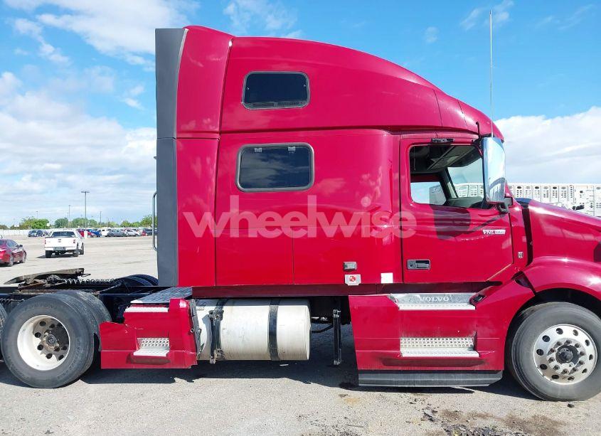Photo 12 of 2022 Volvo Vnl (VIN 4V4NC9EH7NN294351)