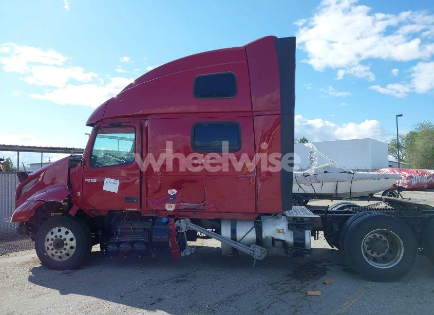 Photo 13 of 2022 Volvo Vnl (VIN 4V4NC9EH7NN294351)