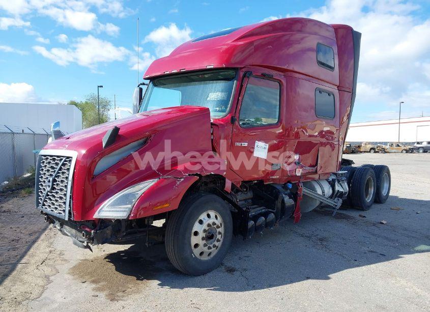 Photo 2 of 2022 Volvo Vnl (VIN 4V4NC9EH7NN294351)