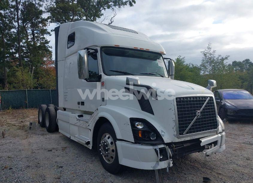 2015 Volvo Vn VNL (VIN 4V4NC9EH8FN931507) main photo