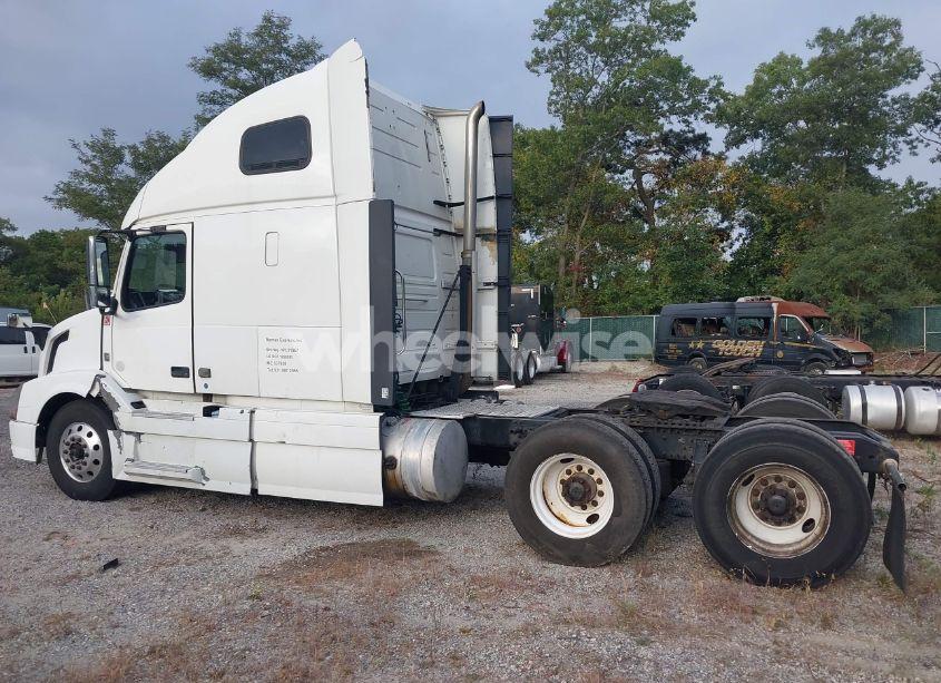Photo 14 of 2015 Volvo Vn VNL (VIN 4V4NC9EH8FN931507)