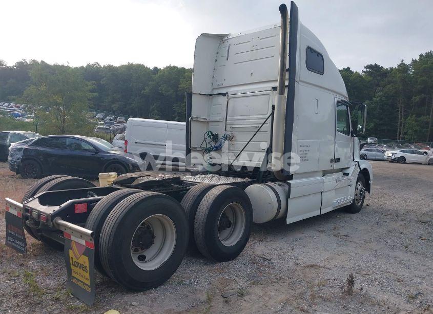 Photo 4 of 2015 Volvo Vn VNL (VIN 4V4NC9EH8FN931507)