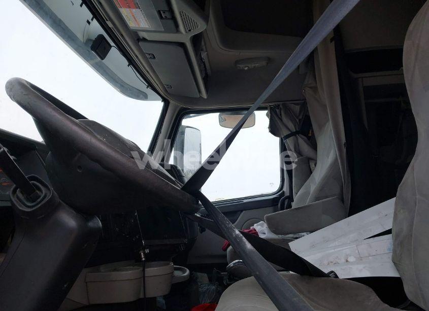 Photo 11 of 2011 Volvo Vn VNL (VIN 4V4NC9EH9BN532339)