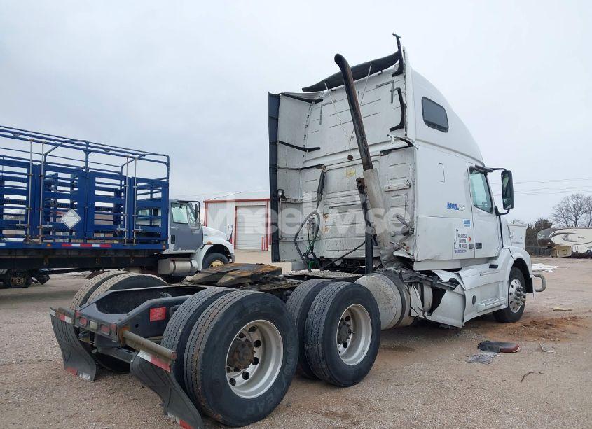 Photo 4 of 2011 Volvo Vn VNL (VIN 4V4NC9EH9BN532339)