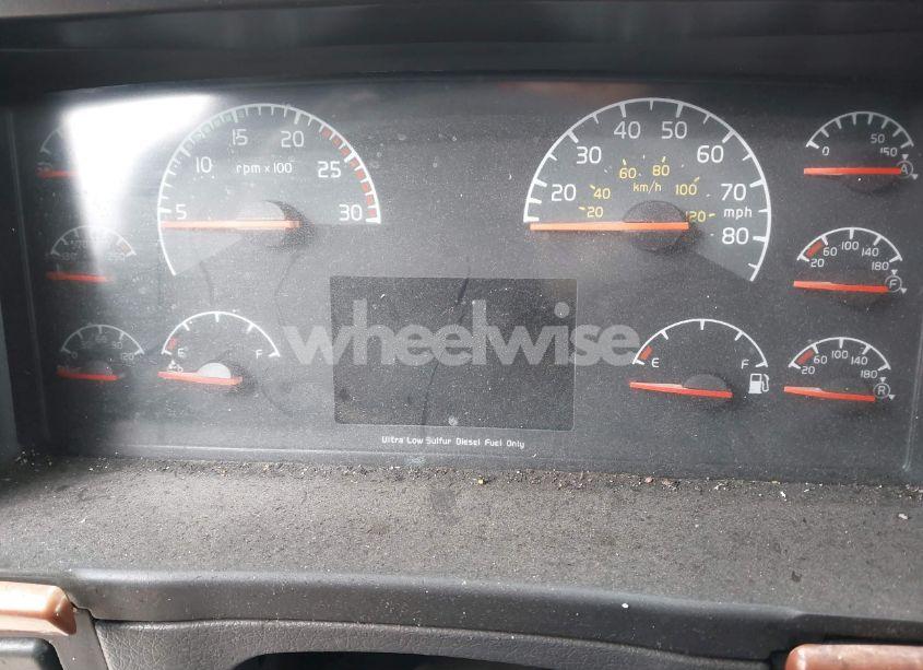 Photo 5 of 2011 Volvo Vn VNL (VIN 4V4NC9EH9BN532339)