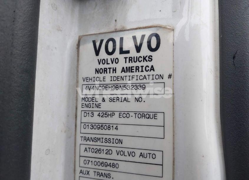 Photo 8 of 2011 Volvo Vn VNL (VIN 4V4NC9EH9BN532339)