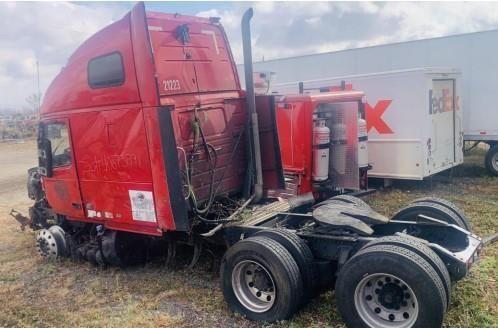 Photo 3 of 2012 Volvo Vn VNL (VIN 4V4NC9EH9CN540684)