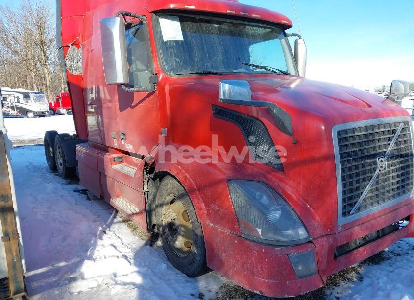 2015 Volvo Vn VNL (VIN 4V4NC9EH9FN912352) main photo
