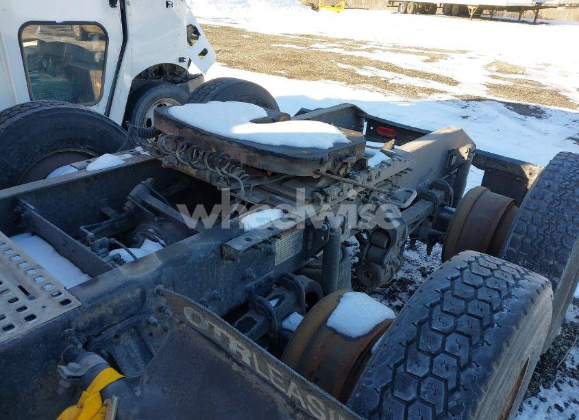 Photo 12 of 2015 Volvo Vn VNL (VIN 4V4NC9EH9FN912352)